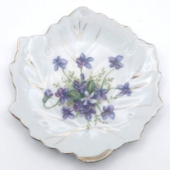 Vintage Violets Leaf Shaped Porcelain Bon Bon Petits Fours Plate Trinket Dish - Picture 1 of 6